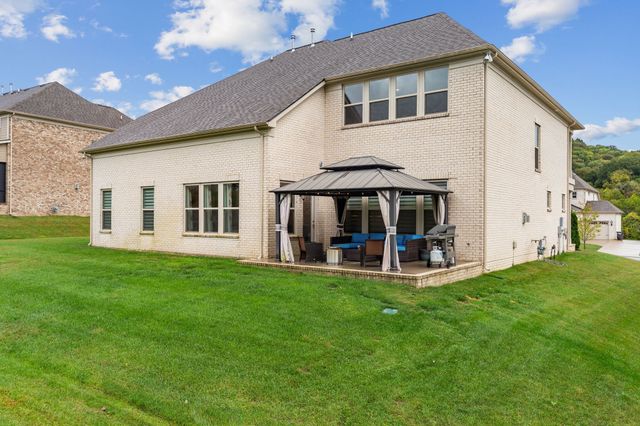 3157 Chase Point Dr, Franklin, TN 37067