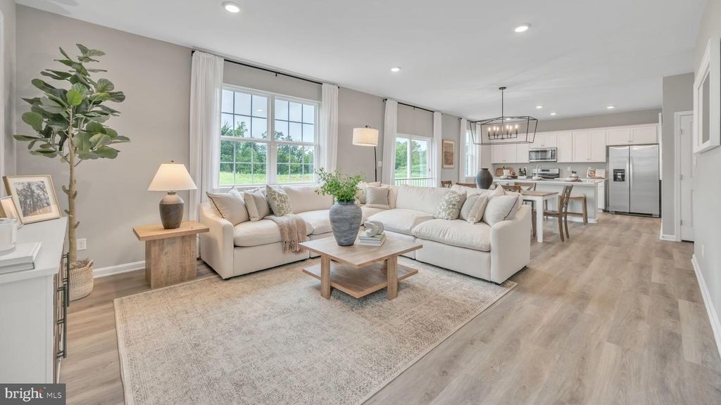 3043 MARTHA WAY, Pennsburg, PA 18073