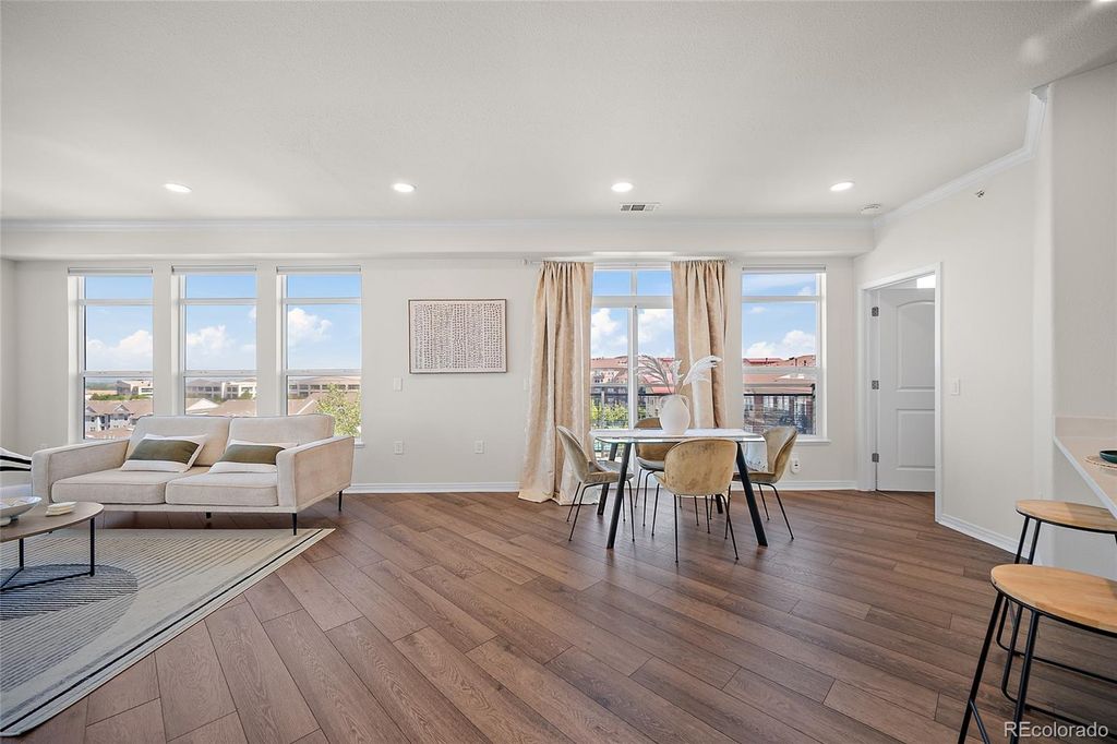 Image 2 of property listing at 10184 Park Meadows Drive 1410, Lone Tree, CO 80124