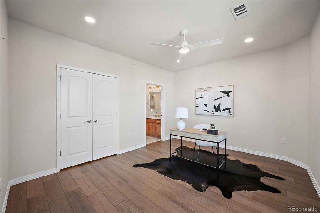 Image 20 of property listing at 10184 Park Meadows Drive 1410, Lone Tree, CO 80124