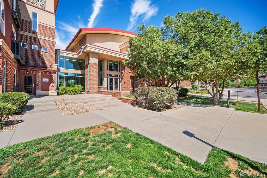 Image 24 of property listing at 10184 Park Meadows Drive 1410, Lone Tree, CO 80124