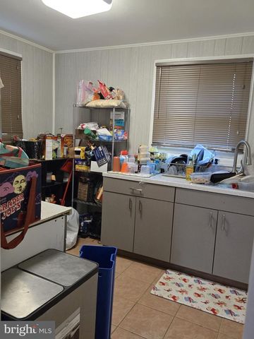 3904 CRYSTAL LN, Temple Hills, MD 20748