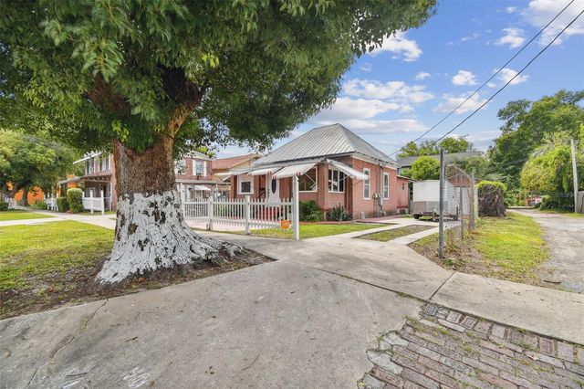 2402 N HIGHLAND AVENUE, Tampa, FL 33602