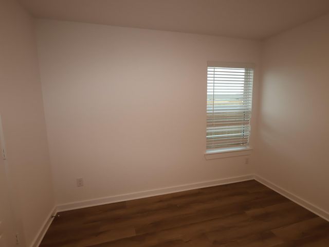 1082 Garnet Star Drive, La Marque, TX 77568