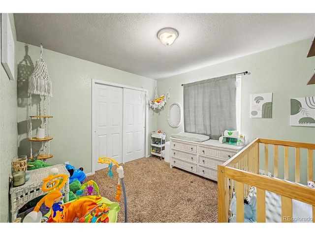 2220 Inspiration Ln, Pueblo, CO 81008