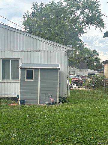 20804 Woodward Street, Clinton Township, MI 48035