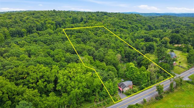 574 State Route 32 N, Esopus, NY 12561