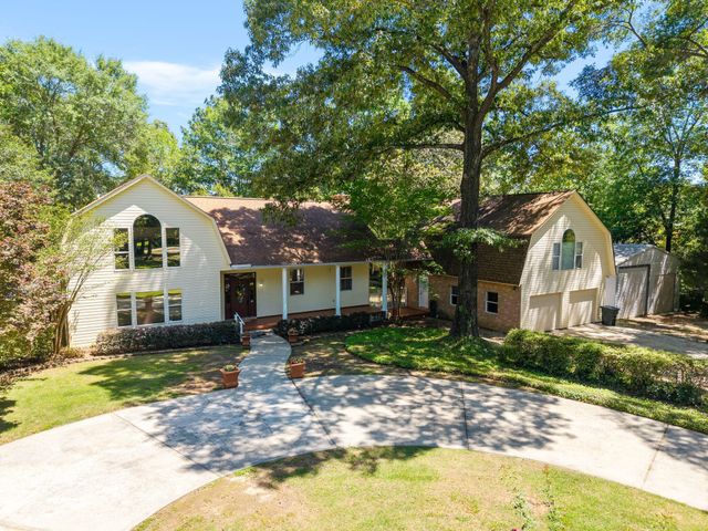 66 Serene Meadows Dr., Hattiesburg, MS 39402