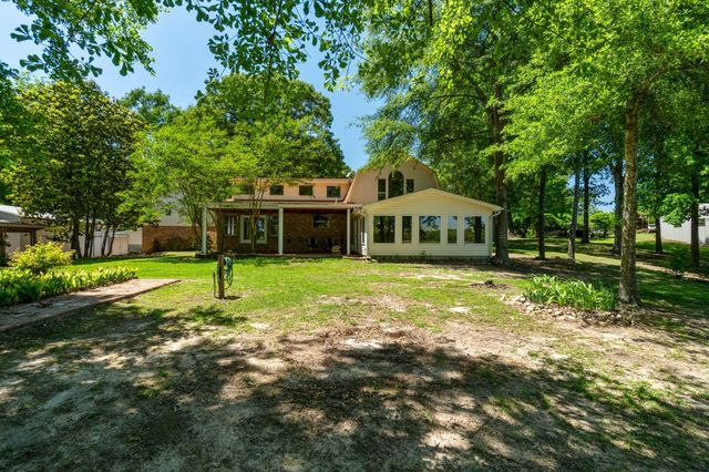 66 Serene Meadows Dr., Hattiesburg, MS 39402