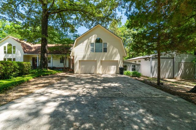 66 Serene Meadows Dr., Hattiesburg, MS 39402