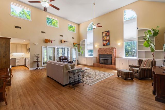 66 Serene Meadows Dr., Hattiesburg, MS 39402