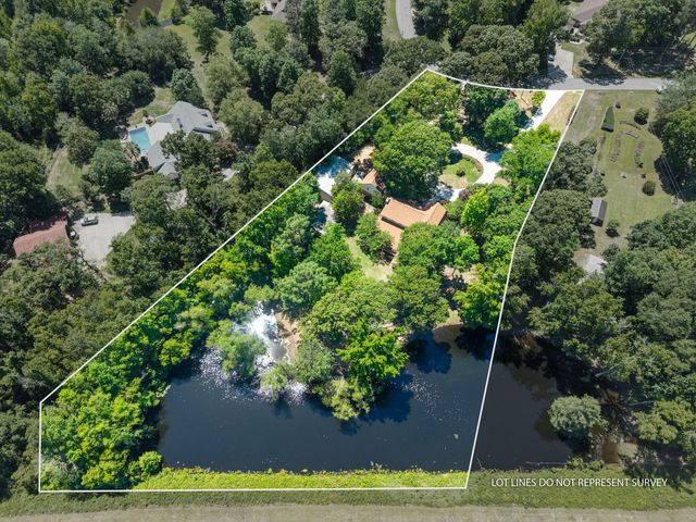 66 Serene Meadows Dr., Hattiesburg, MS 39402