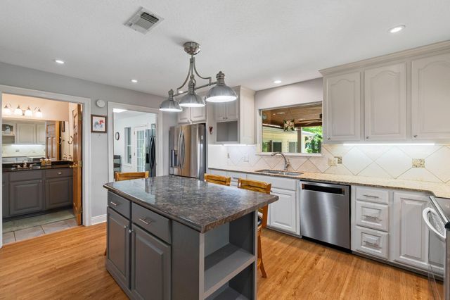66 Serene Meadows Dr., Hattiesburg, MS 39402