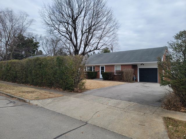 1455 Townley Drive, Lexington, KY 40511