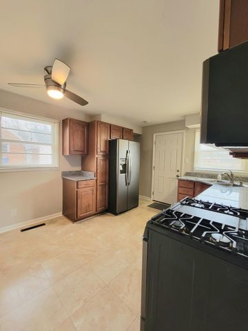 1455 Townley Drive, Lexington, KY 40511