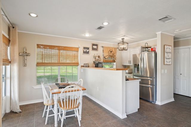 389 Meadow Hill Road, Fort Worth, TX 76108
