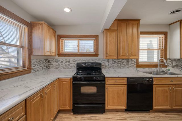 5720 43rd Avenue S, Minneapolis, MN 55417