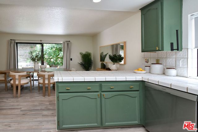 22522 Avenue San Luis, Woodland Hills, CA 91364