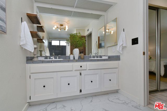 22522 Avenue San Luis, Woodland Hills, CA 91364