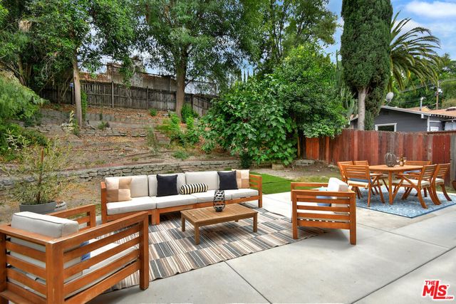 22522 Avenue San Luis, Woodland Hills, CA 91364