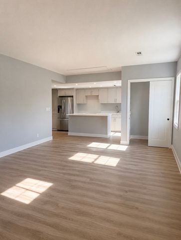700 Bedford 2, Abington, MA 02351