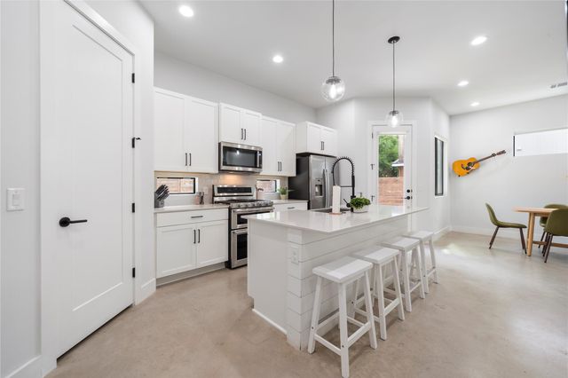 1306 E 3rd ST 1, Austin, TX 78702