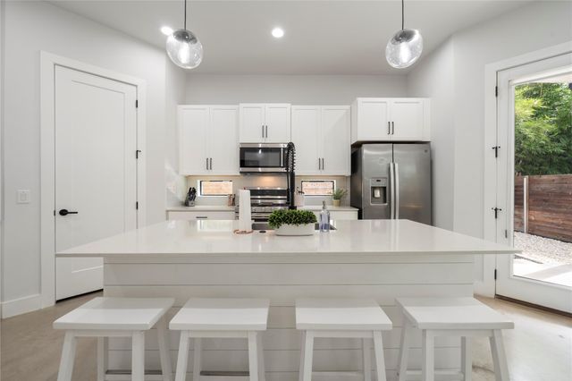 1306 E 3rd ST 1, Austin, TX 78702