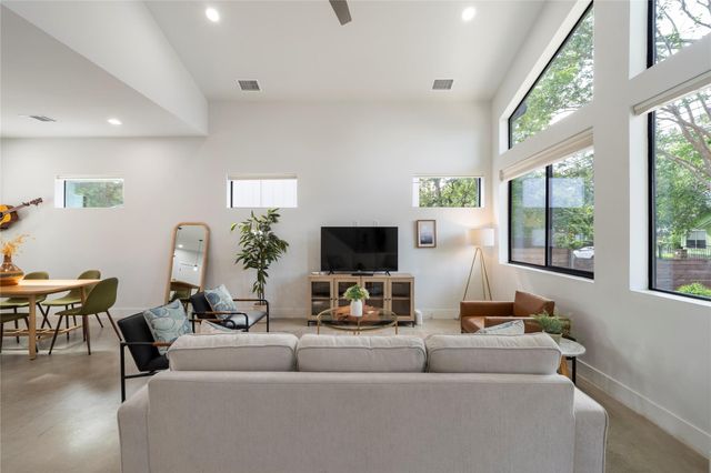 1306 E 3rd ST 1, Austin, TX 78702