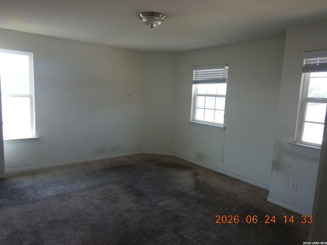 6010 Pleasant Lake, San Antonio, TX 78222