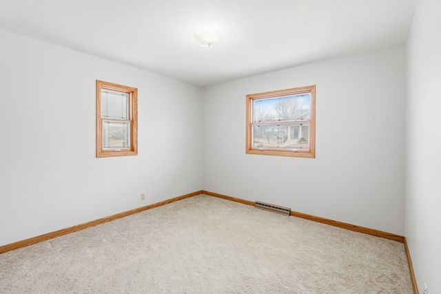 305 Independence Street, Pella, IA 50219