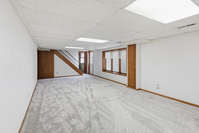 305 Independence Street, Pella, IA 50219