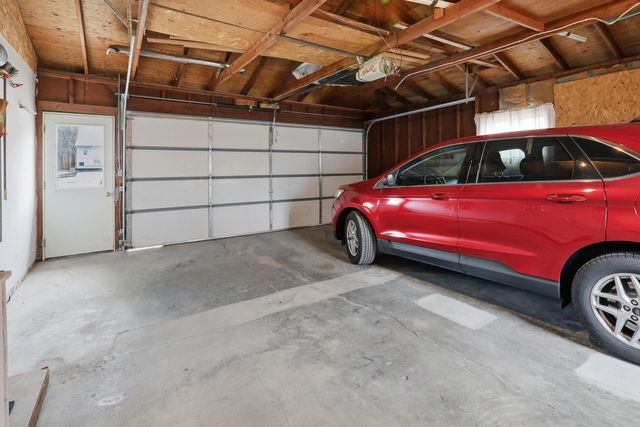 305 Independence Street, Pella, IA 50219