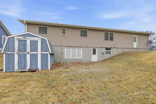 305 Independence Street, Pella, IA 50219