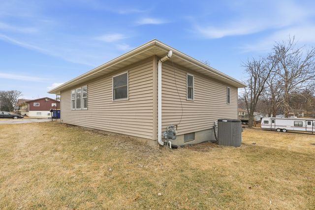 305 Independence Street, Pella, IA 50219