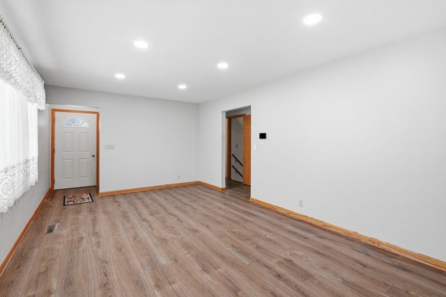 305 Independence Street, Pella, IA 50219