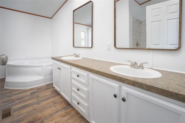 20401 Misty Glen Drive, Newalla, OK 74857