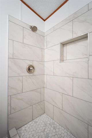 20401 Misty Glen Drive, Newalla, OK 74857