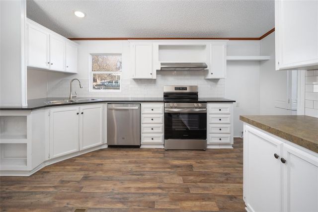 20401 Misty Glen Drive, Newalla, OK 74857