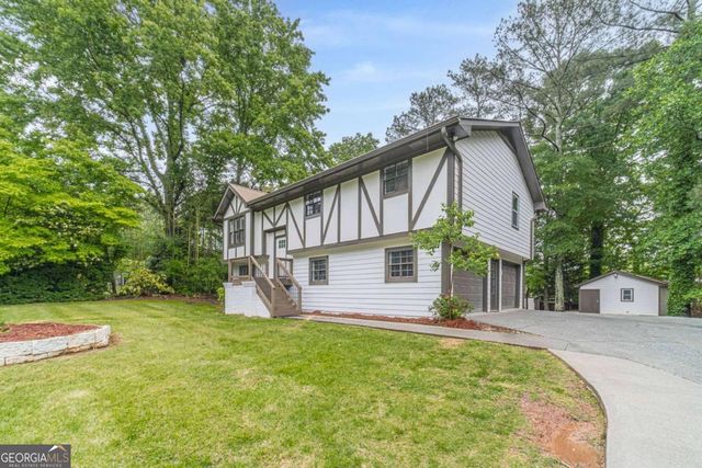 4576 Canda Drive NW, Lilburn, GA 30047