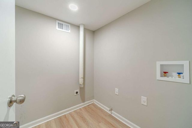 4576 Canda Drive NW, Lilburn, GA 30047