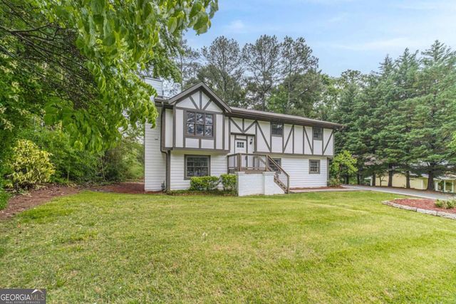 4576 Canda Drive NW, Lilburn, GA 30047
