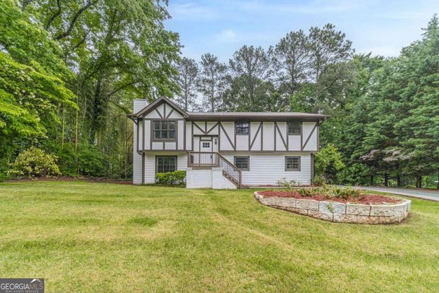 4576 Canda Drive NW, Lilburn, GA 30047