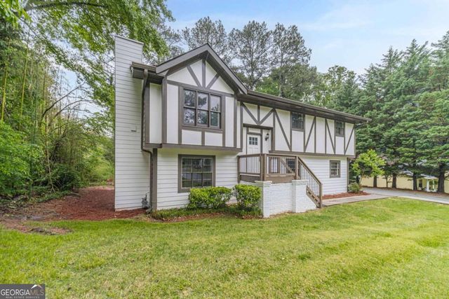 4576 Canda Drive NW, Lilburn, GA 30047