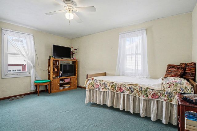 5494 Old Pipestone Road, Eau Claire, MI 49111