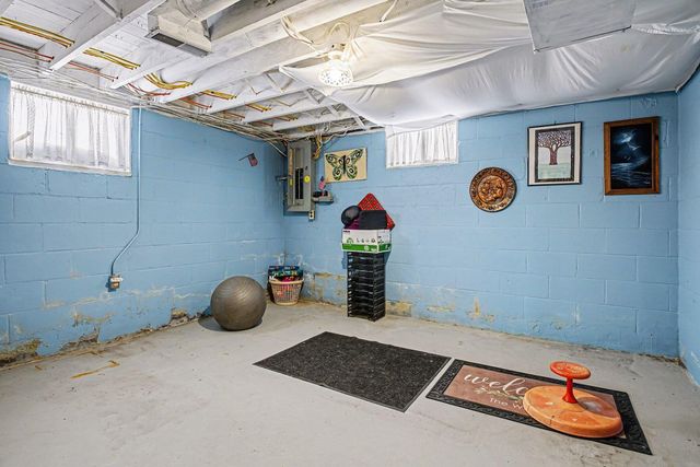 5494 Old Pipestone Road, Eau Claire, MI 49111