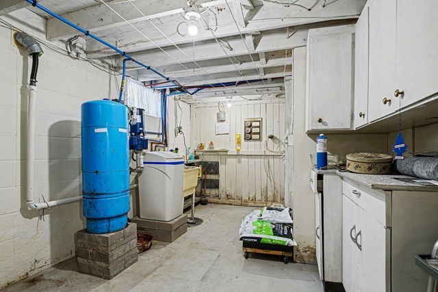 5494 Old Pipestone Road, Eau Claire, MI 49111