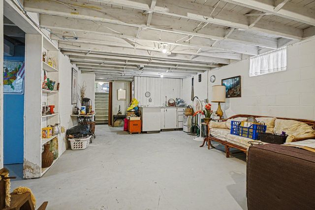 5494 Old Pipestone Road, Eau Claire, MI 49111