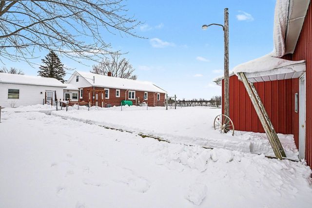 5494 Old Pipestone Road, Eau Claire, MI 49111