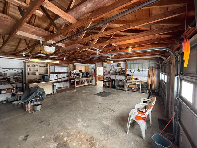 5494 Old Pipestone Road, Eau Claire, MI 49111