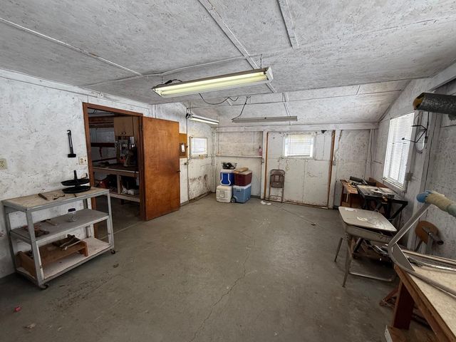 5494 Old Pipestone Road, Eau Claire, MI 49111